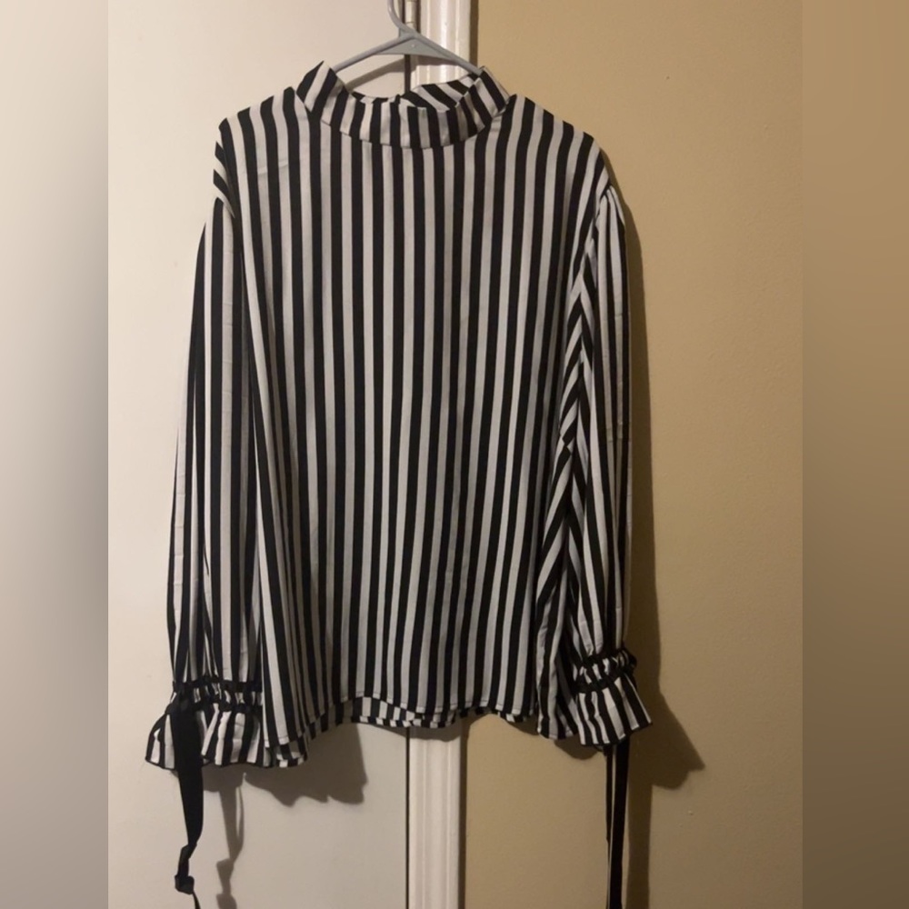 Striped long sleeve blouse